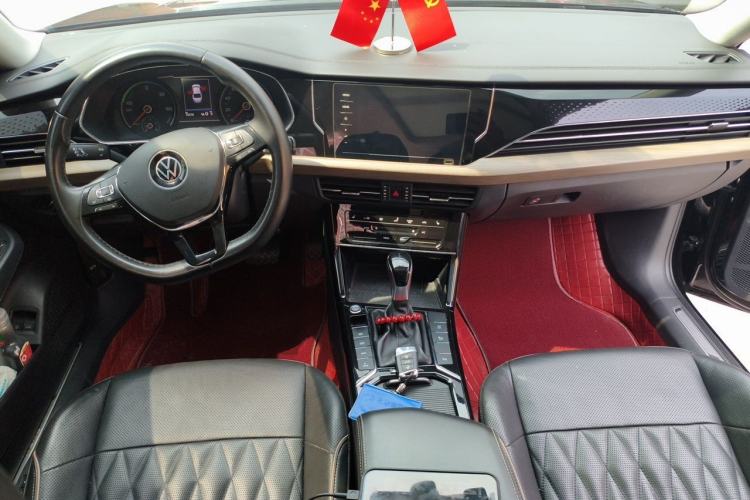 Used Volkswagen Passat New Energy 2020 430 PHEV Hybrid Luxury Edition China VI Standard Center Console