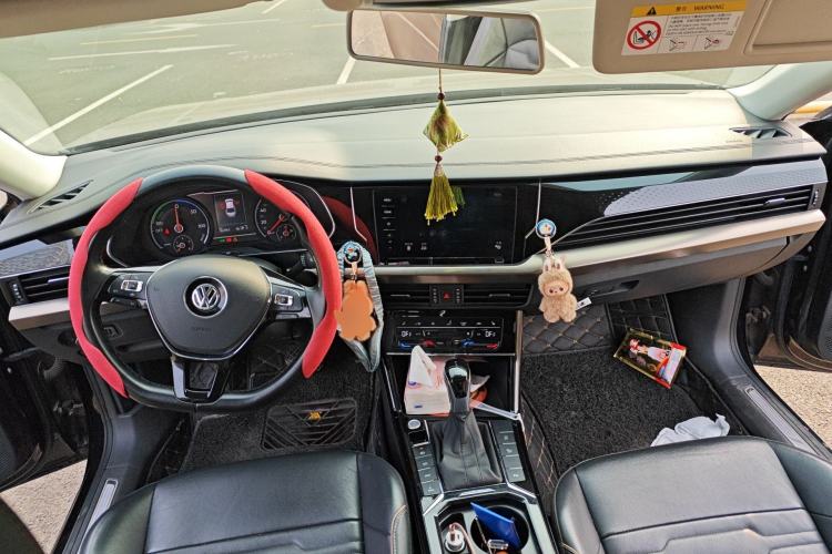 Used Volkswagen Passat New Energy 2020 430 PHEV Hybrid Elite Edition China VI Standard Center Console