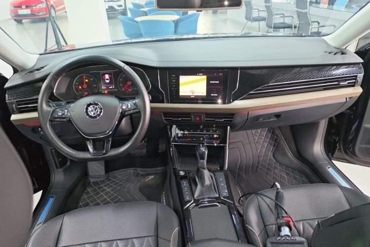 Used Volkswagen Passat New Energy 2020 430 PHEV Hybrid Luxury Edition China VI Standard Center Console