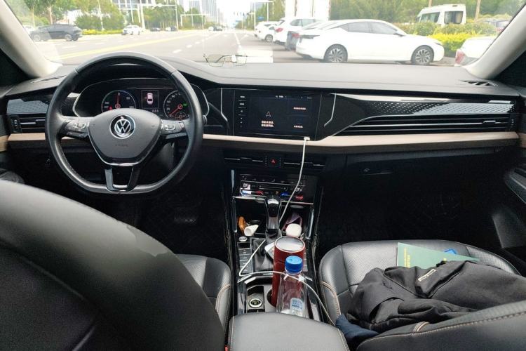 Used Volkswagen Passat New Energy 2020 430 PHEV Hybrid Elite Edition China VI Standard Center Console