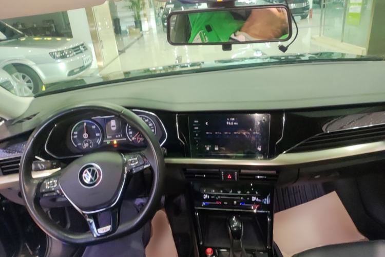 Used Volkswagen Passat New Energy 2020 430 PHEV Hybrid Elite Edition China V Standard Center Console