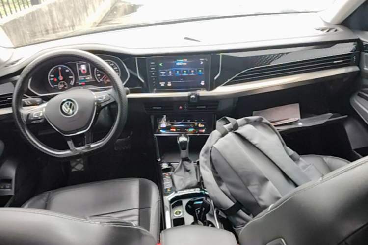 Used Volkswagen Passat New Energy 2020 430 PHEV Hybrid Elite Edition China VI Standard Center Console