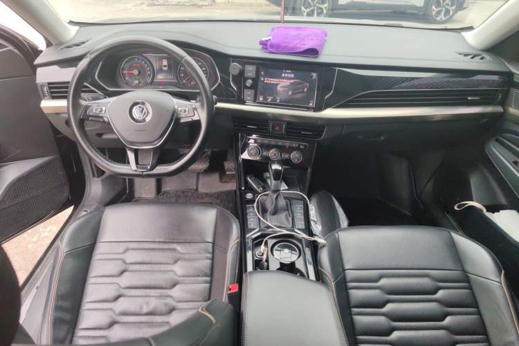 Used Volkswagen Passat New Energy 2020 430 PHEV Hybrid Elite Edition China V Standard Center Console