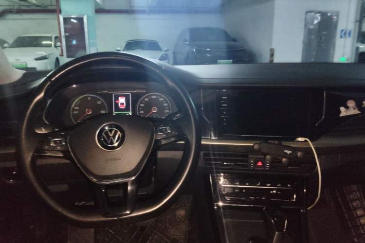 Used Volkswagen Passat New Energy 2020 430 PHEV Hybrid Elite Edition China VI Standard Center Console