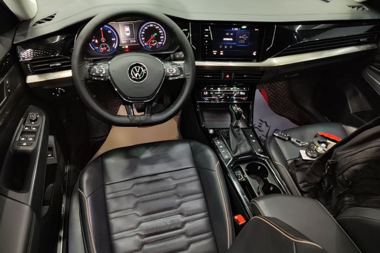 Used Volkswagen Passat New Energy 2020 430 PHEV Hybrid Elite Edition China VI Standard Center Console