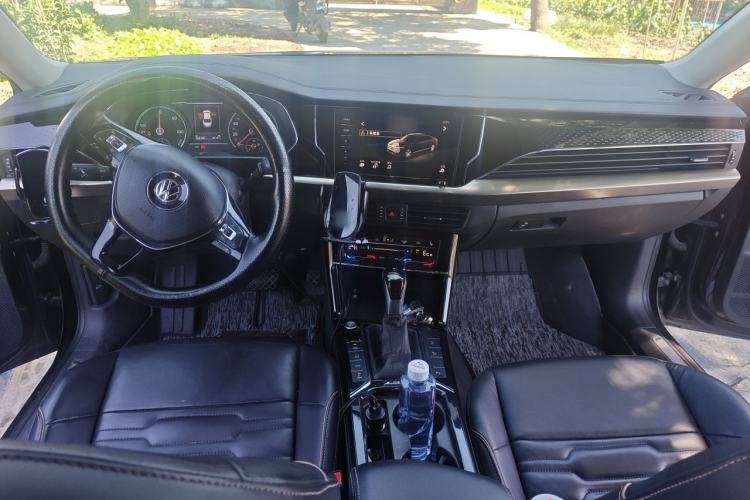 Used Volkswagen Passat New Energy 2020 430 PHEV Hybrid Elite Edition China VI Standard Center Console