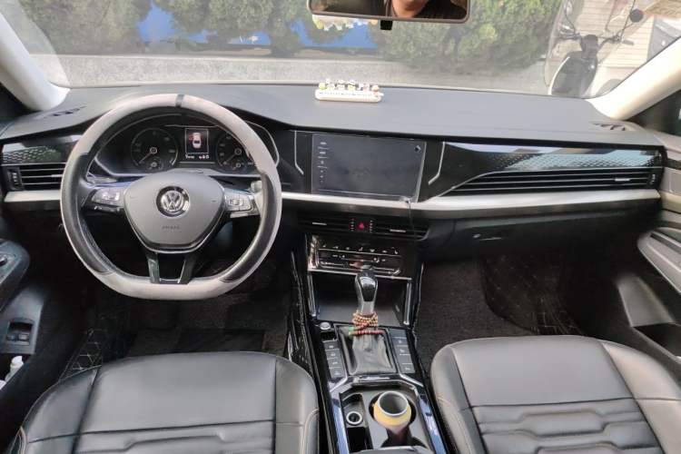 Used Volkswagen Passat New Energy 2020 430 PHEV Hybrid Elite Edition China VI Standard Center Console