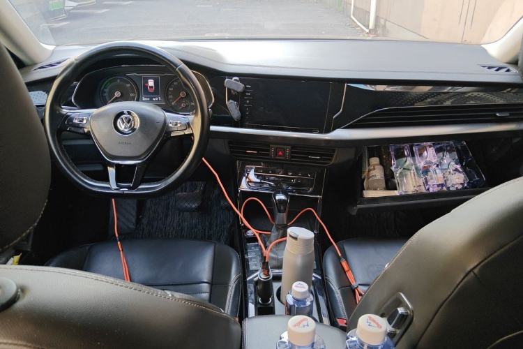 Used Volkswagen Passat New Energy 2020 430 PHEV Hybrid Elite Edition China VI Standard Center Console
