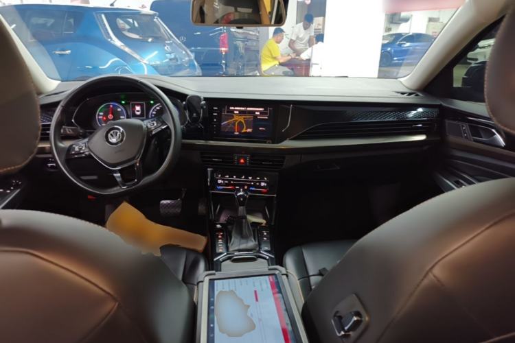 Used Volkswagen Passat New Energy 2020 430 PHEV Hybrid Elite Edition China VI Standard Center Console