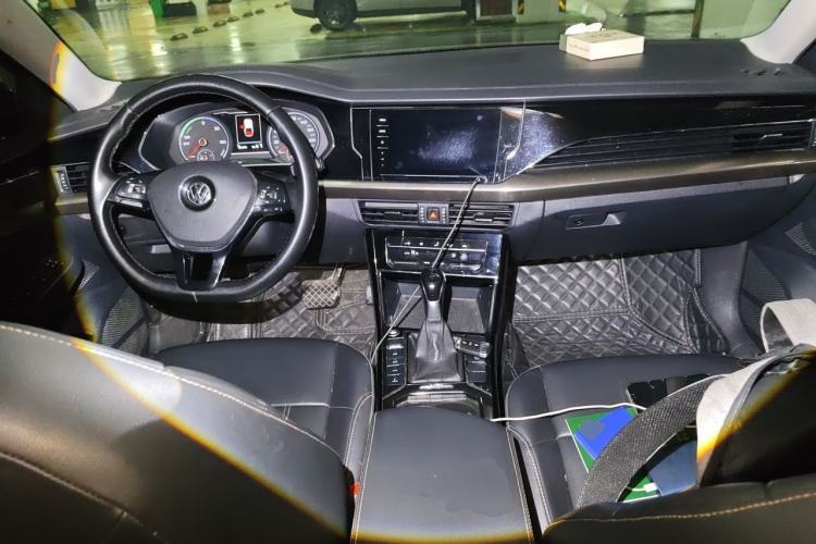 Used Volkswagen Passat New Energy 2020 430 PHEV Hybrid Elite Edition China VI Standard Center Console