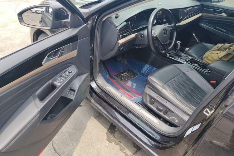 Used Volkswagen Passat New Energy 2020 430 PHEV Hybrid Luxury Edition China VI Standard Driver Seat