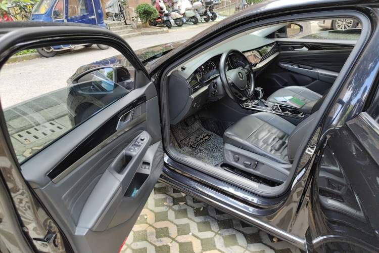 Used Volkswagen Passat New Energy 2020 430 PHEV Hybrid Elite Edition China V Standard Driver Seat