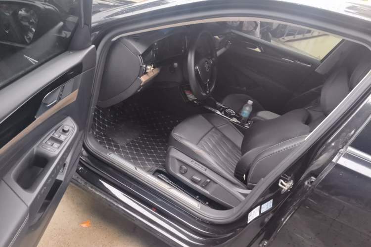 Used Volkswagen Passat New Energy 2020 430 PHEV Hybrid Luxury Edition China VI Standard Driver Seat