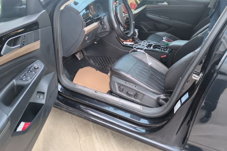 Used Volkswagen Passat New Energy 2020 430 PHEV Hybrid Luxury Edition China VI Standard Driver Seat