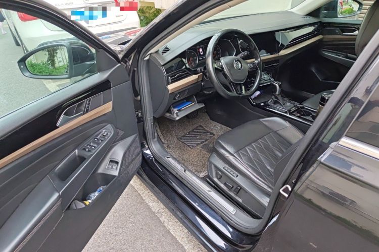 Used Volkswagen Passat New Energy 2020 430 PHEV Hybrid Luxury Edition China VI Standard Driver Seat