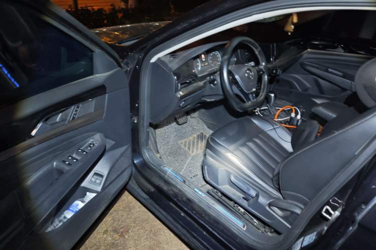 Used Volkswagen Passat New Energy 2020 430 PHEV Hybrid Elite Edition China VI Standard Driver Seat