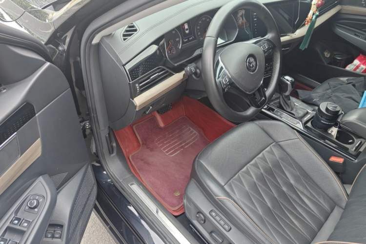 Used Volkswagen Passat New Energy 2020 430 PHEV Hybrid Luxury Edition China VI Standard Driver Seat