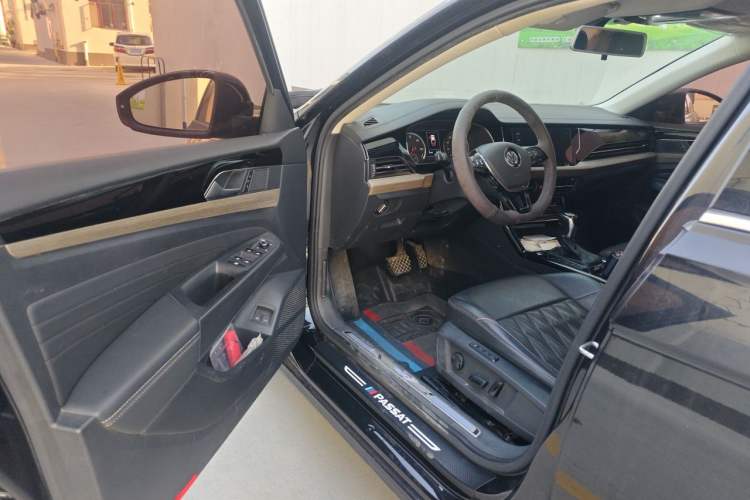 Used Volkswagen Passat New Energy 2020 430 PHEV Hybrid Luxury Edition China VI Standard Driver Seat