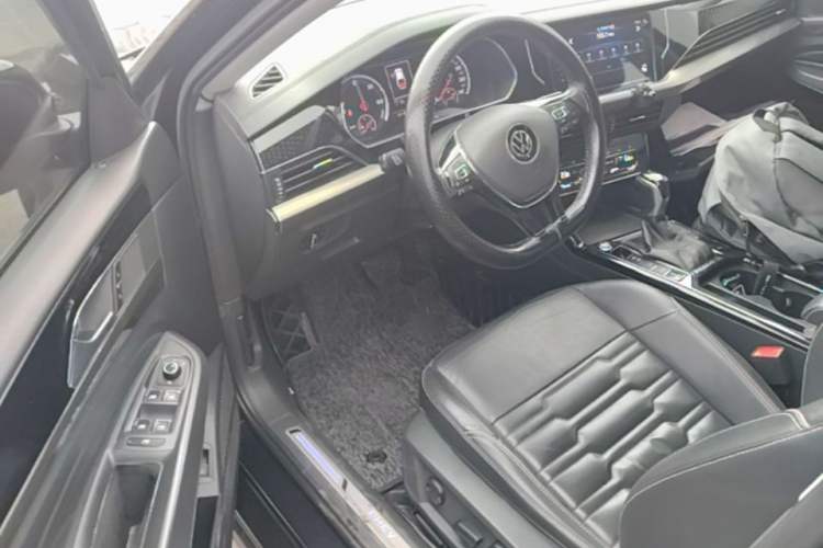 Used Volkswagen Passat New Energy 2020 430 PHEV Hybrid Elite Edition China VI Standard Driver Seat