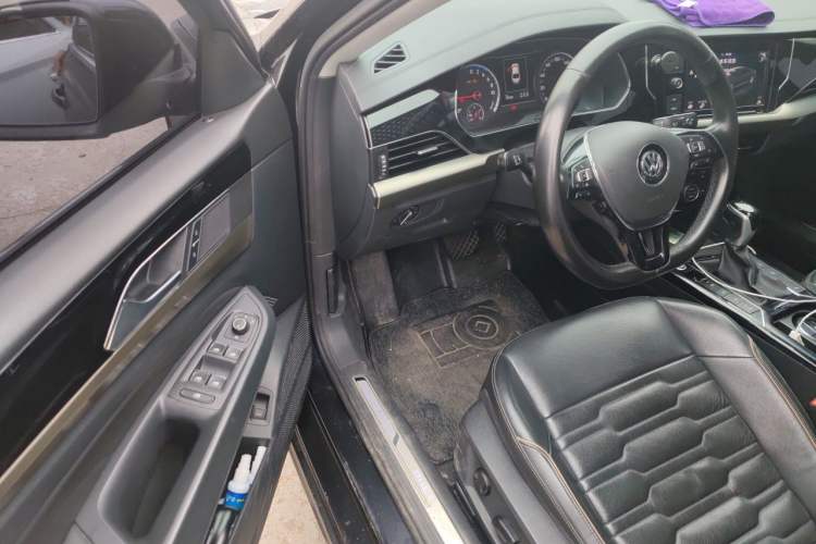 Used Volkswagen Passat New Energy 2020 430 PHEV Hybrid Elite Edition China V Standard Driver Seat