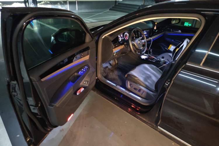 Used Volkswagen Passat New Energy 2020 430 PHEV Hybrid Luxury Edition China VI Standard Driver Seat