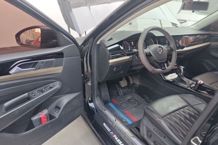 Used Volkswagen Passat New Energy 2020 430 PHEV Hybrid Luxury Edition China VI Standard Driver Seat