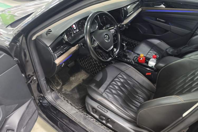 Used Volkswagen Passat New Energy 2020 430 PHEV Hybrid Luxury Version China V Standard Driver Seat