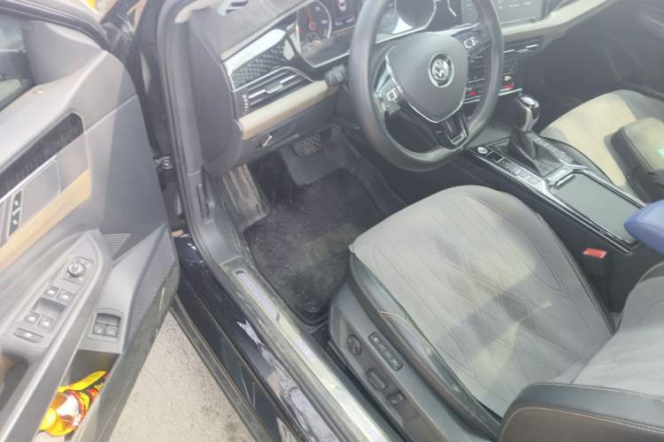 Used Volkswagen Passat New Energy 2020 430 PHEV Hybrid Luxury Edition China VI Standard Driver Seat