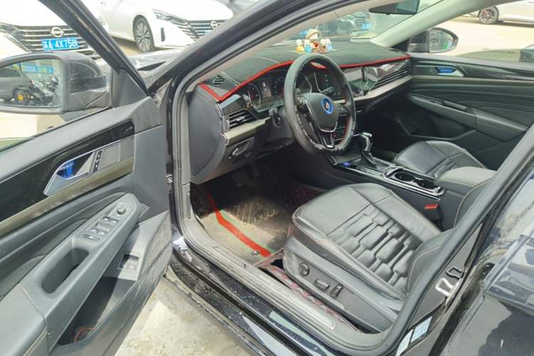 Used Volkswagen Passat New Energy 2020 430 PHEV Hybrid Elite Edition China VI Standard Driver Seat
