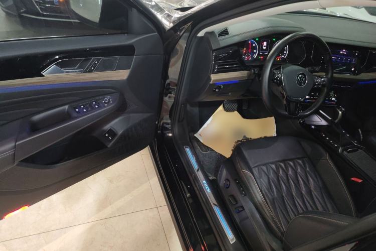 Used Volkswagen Passat New Energy 2020 430 PHEV Hybrid Luxury Edition China VI Standard Driver Seat