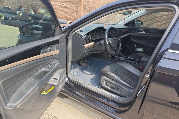 Used Volkswagen Passat New Energy 2020 430 PHEV Hybrid Luxury Edition China VI Standard Driver Seat