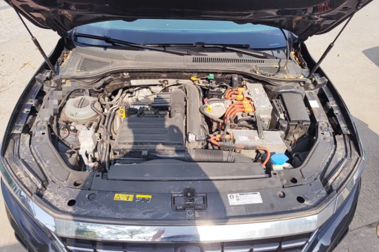 Used Volkswagen Passat New Energy 2020 430 PHEV Hybrid Luxury Edition China VI Standard Engine Bay