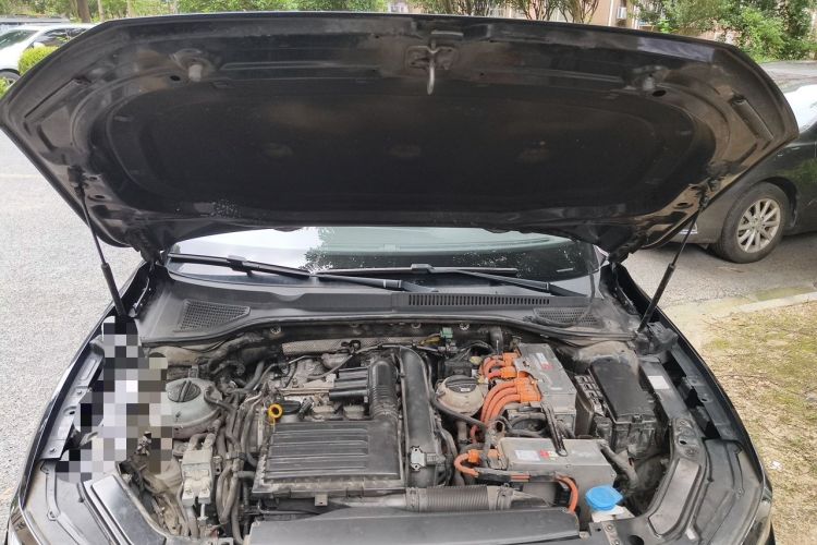 Used Volkswagen Passat New Energy 2020 430 PHEV Hybrid Elite Edition China VI Standard Engine Bay
