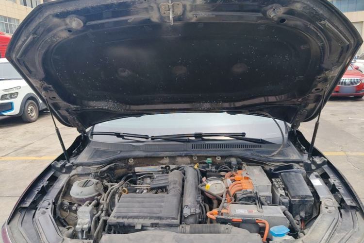 Used Volkswagen Passat New Energy 2020 430 PHEV Hybrid Luxury Edition China VI Standard Engine Bay