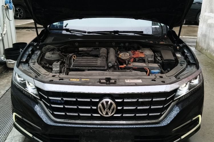 Used Volkswagen Passat New Energy 2020 430 PHEV Hybrid Luxury Edition China VI Standard Engine Bay