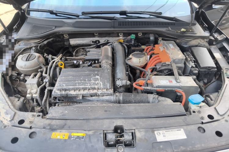 Used Volkswagen Passat New Energy 2020 430 PHEV Hybrid Luxury Edition China VI Standard Engine Bay