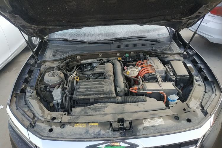 Used Volkswagen Passat New Energy 2020 430 PHEV Hybrid Elite Edition China VI Standard Engine Bay