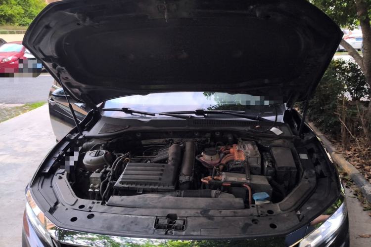 Used Volkswagen Passat New Energy 2020 430 PHEV Hybrid Elite Edition China VI Standard Engine Bay
