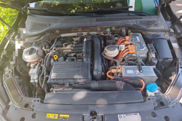 Used Volkswagen Passat New Energy 2020 430 PHEV Hybrid Elite Edition China VI Standard Engine Bay
