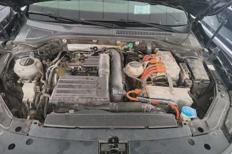 Used Volkswagen Passat New Energy 2020 430 PHEV Hybrid Elite Edition China VI Standard Engine Bay