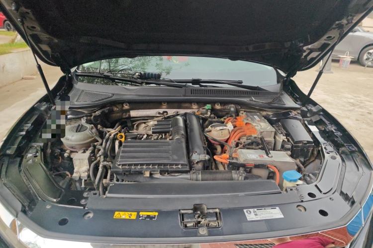 Used Volkswagen Passat New Energy 2020 430 PHEV Hybrid Luxury Edition China VI Standard Engine Bay
