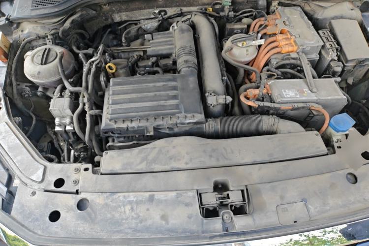 Used Volkswagen Passat New Energy 2020 430 PHEV Hybrid Elite Edition China VI Standard Engine Bay