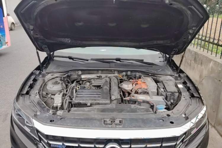 Used Volkswagen Passat New Energy 2020 430 PHEV Hybrid Elite Edition China VI Standard Engine Bay