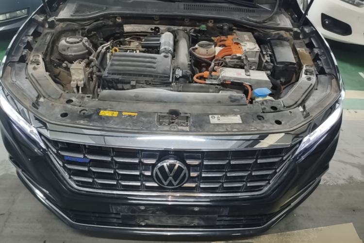 Used Volkswagen Passat New Energy  Engine Bay