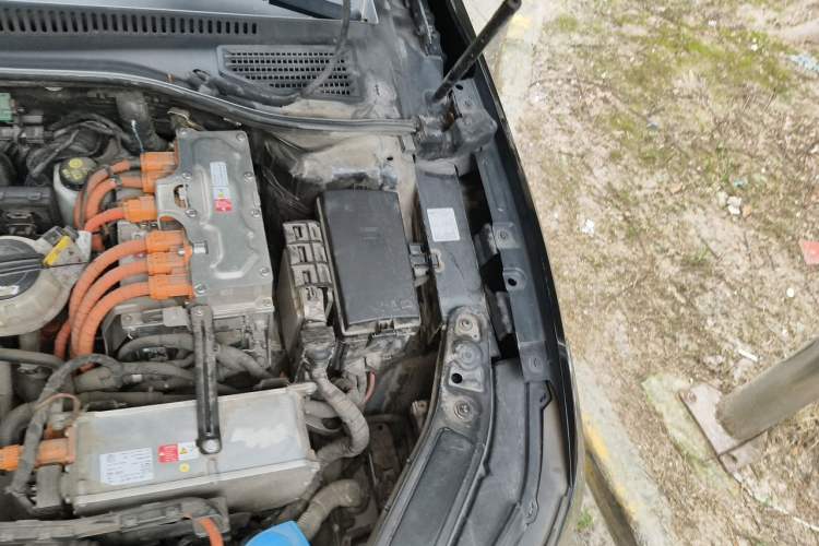 Used Volkswagen Passat New Energy 2020 430 PHEV Hybrid Elite Edition China VI Standard Engine Bay Left