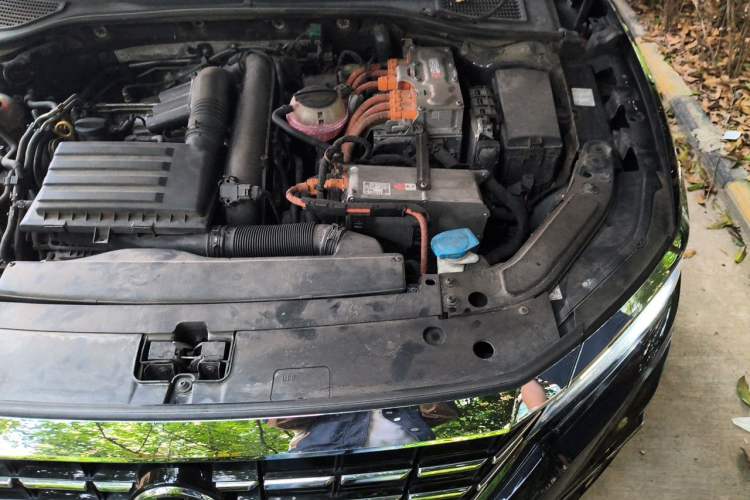 Used Volkswagen Passat New Energy 2020 430 PHEV Hybrid Elite Edition China VI Standard Engine Bay Left