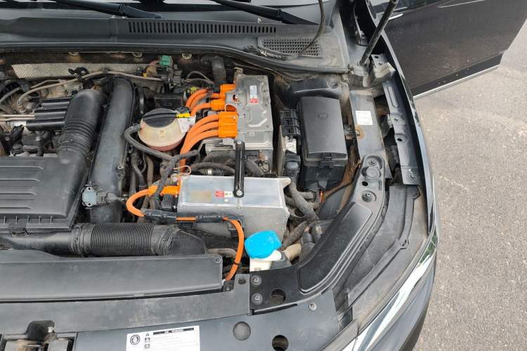 Used Volkswagen Passat New Energy 2020 430 PHEV Hybrid Elite Edition China VI Standard Engine Bay Left