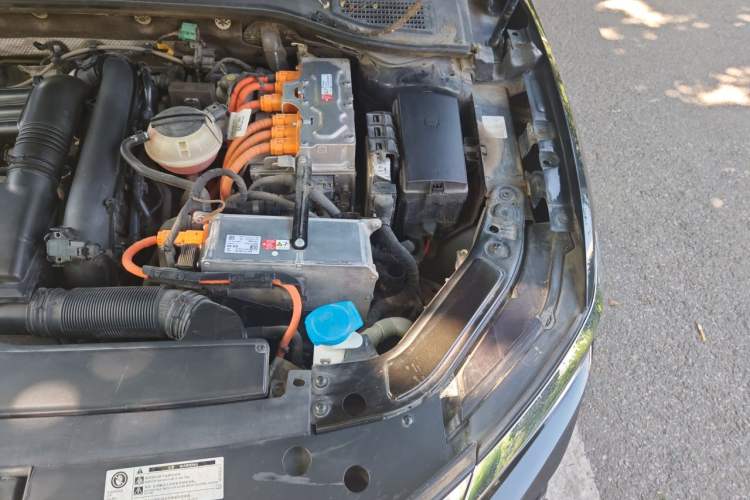 Used Volkswagen Passat New Energy 2020 430 PHEV Hybrid Elite Edition China VI Standard Engine Bay Left