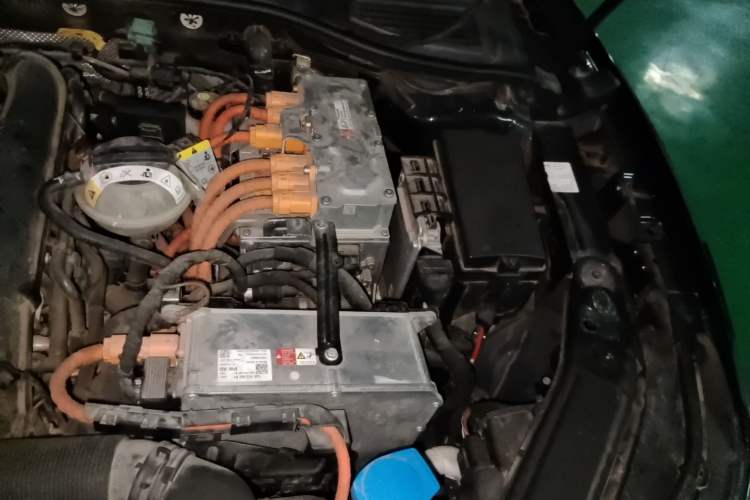 Used Volkswagen Passat New Energy 2020 430 PHEV Hybrid Luxury Edition China VI Standard Engine Bay Left