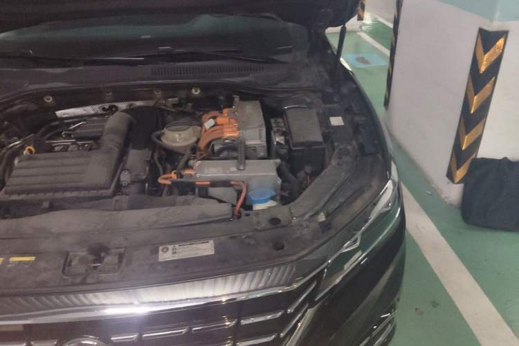 Used Volkswagen Passat New Energy 2020 430 PHEV Hybrid Elite Edition China VI Standard Engine Bay Left